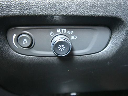 Used 2024 Chevrolet Traverse RS AWD/4WD image 22