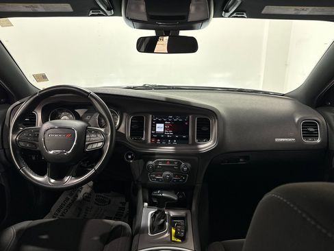 Used 2023 Dodge Charger SXT image 2