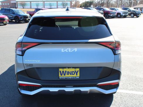 Used 2024 Kia Sportage LX FWD image 7