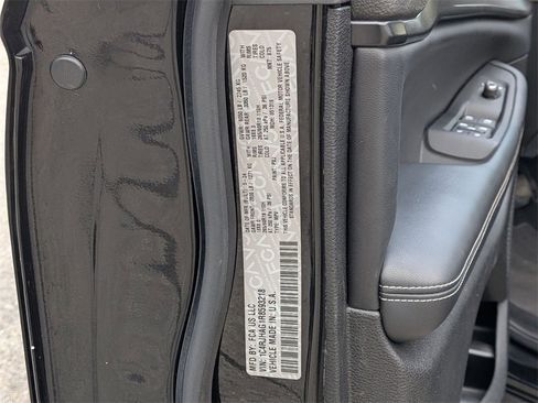 Certified 2024 Jeep Grand Cherokee Altitude image 33