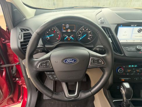 Used 2019 Ford Escape SEL AWD/4WD image 13