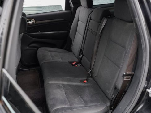 Used 2017 Jeep Grand Cherokee Laredo image 23