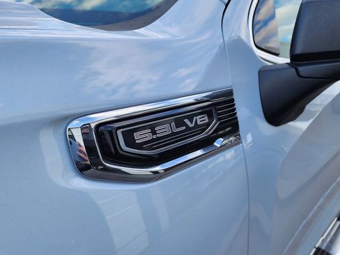 New 2026 GMC Sierra 1500 SLT w/ SLT Premium Plus Package image 11