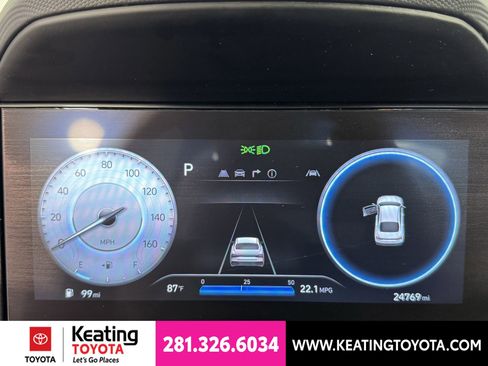 Used 2025 Hyundai Elantra Limited FWD image 25