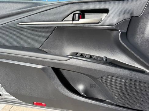 Used 2025 Toyota Camry SE image 26