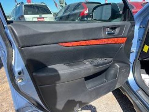 Used 2011 Subaru Outback 2.5i Limited w/ PWR Moonroof Pkg image 18