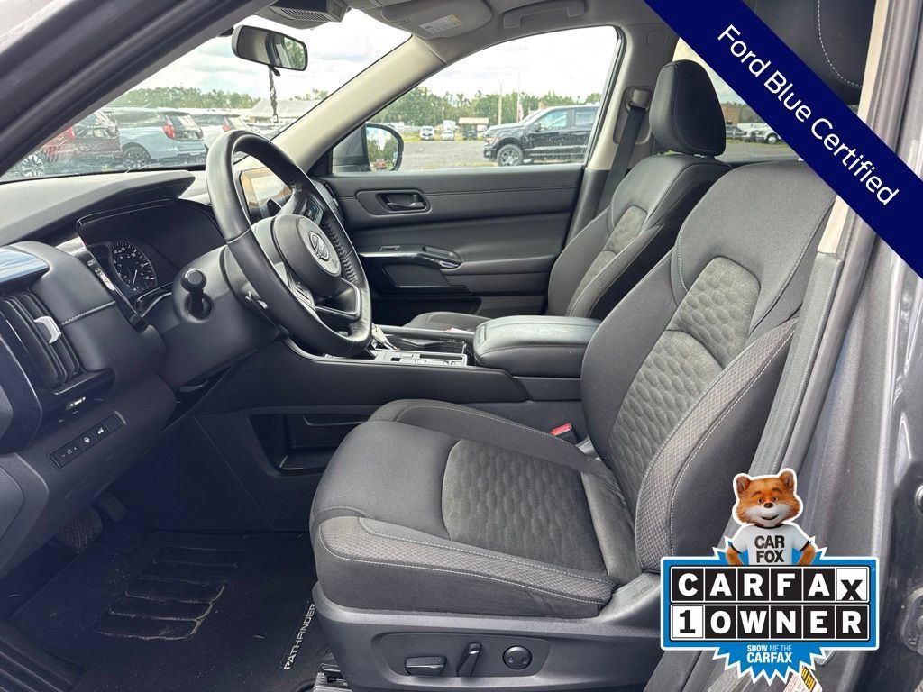 Used 2025 Nissan Pathfinder SV FWD image 13