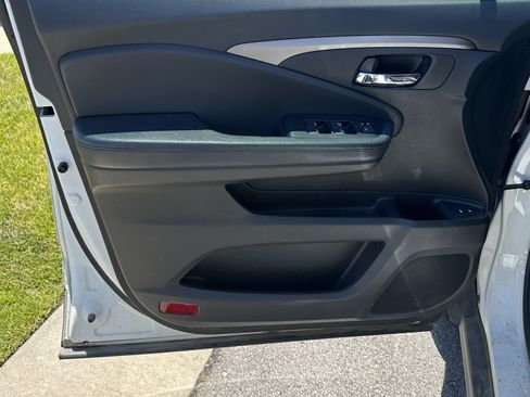 Used 2018 Honda Pilot EX-L image 16