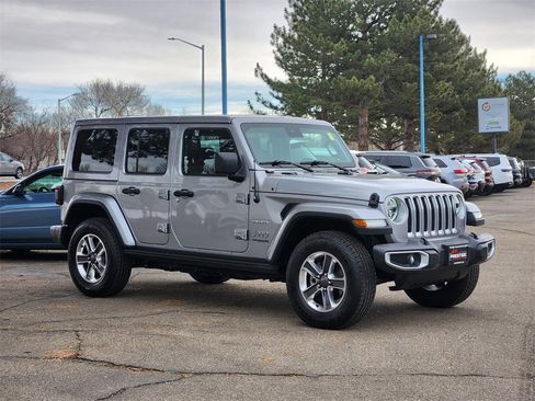 Used 2019 Jeep Wrangler Unlimited Sahara image 1