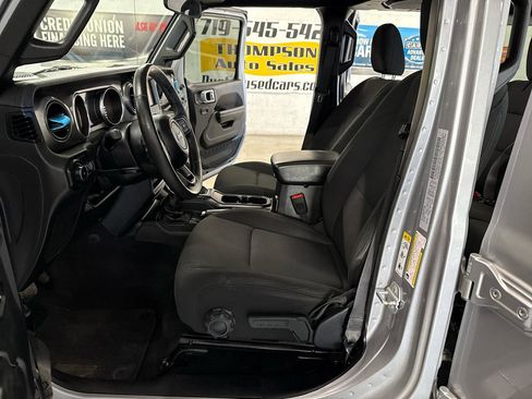 Used 2018 Jeep Wrangler Unlimited Sport S image 8