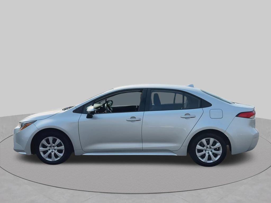 Used 2024 Toyota Corolla LE FWD image 6