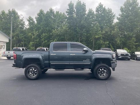 Used 2017 GMC Sierra 1500 SLT w/ Suspension Package, Off-Road AWD/4WD image 4