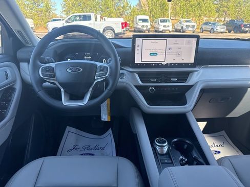 New 2026 Ford Explorer Active w/ Active Comfort Package RWD image 2