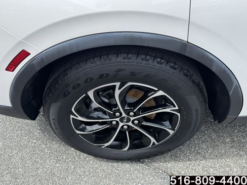 Used 2026 Lincoln Nautilus Premier w/ Equipment Group 102A AWD/4WD image 13
