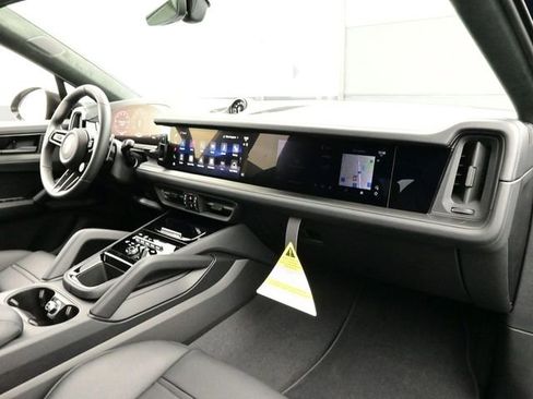 New 2026 Porsche Cayenne Turbo GT image 19
