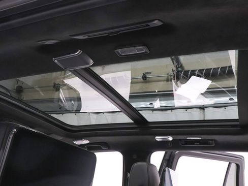 Used 2024 Cadillac Escalade Premium Luxury Platinum image 31