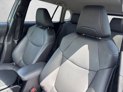 Certified 2025 Toyota Corolla Cross XLE FWD image 20