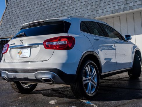 Used 2019 Mercedes-Benz GLA 250 w/ Convenience Package image 5