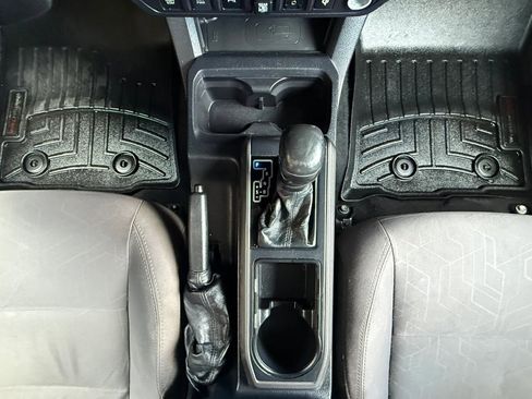 Used 2019 Toyota Tacoma TRD Off-Road w/ Technology Package AWD/4WD image 48
