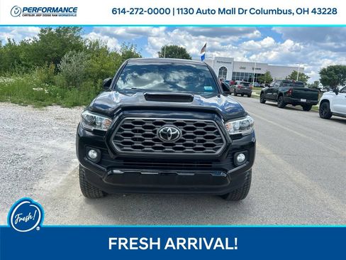Used 2021 Toyota Tacoma TRD Sport AWD/4WD image 9