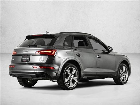Certified 2025 Audi Q5 2.0T Premium w/ Convenience Plus Package AWD/4WD image 5