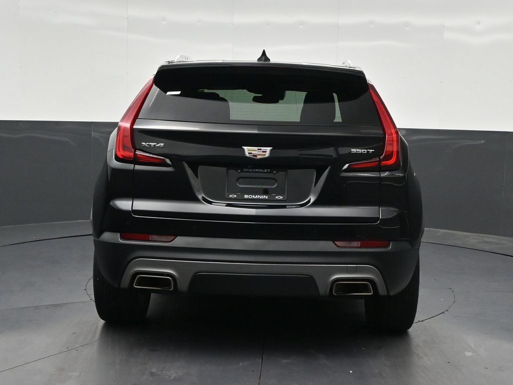 Used 2023 Cadillac XT4 Premium Luxury w/ Driver Assist Package FWD image 4