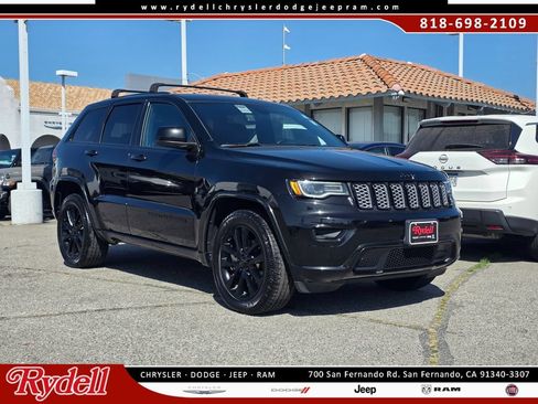 Used 2020 Jeep Grand Cherokee Altitude AWD/4WD image 1