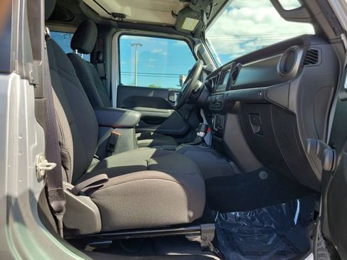 Used 2023 Jeep Wrangler Sport AWD/4WD image 7