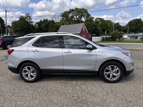 Used 2021 Chevrolet Equinox Premier AWD/4WD image 9