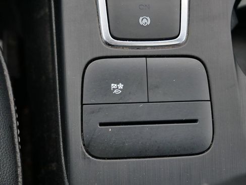 Used 2020 Ford Escape SE Sport image 36