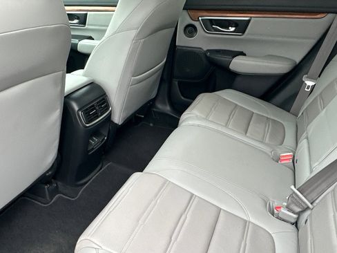 Used 2019 Honda CR-V Touring image 12