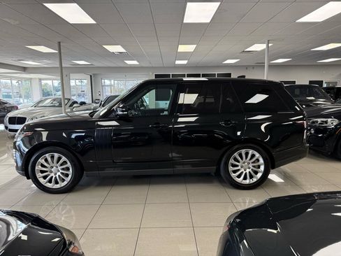 Used 2018 Land Rover Range Rover HSE image 3