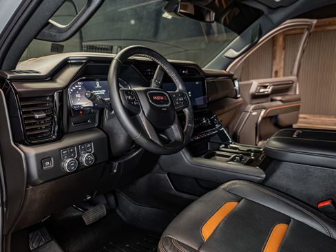 Used 2024 GMC Sierra 2500 AT4 w/ AT4 Preferred Package image 14