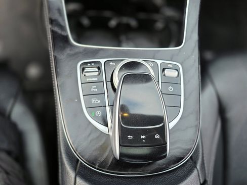 Used 2020 Mercedes-Benz E 350 Sedan image 32