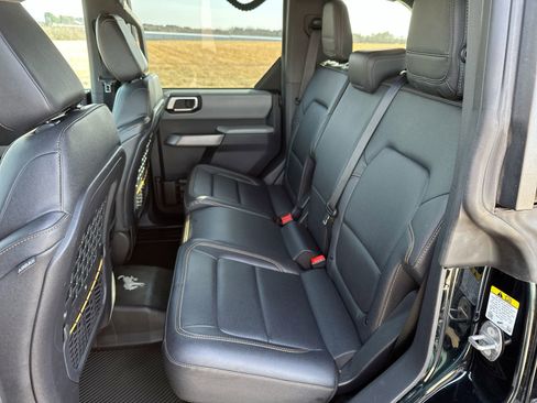 Used 2023 Ford Bronco Badlands image 22