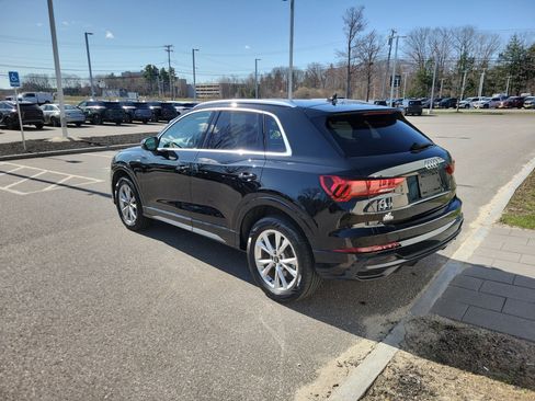 Used 2022 Audi Q3 2.0T Premium w/ Convenience Package AWD/4WD image 5