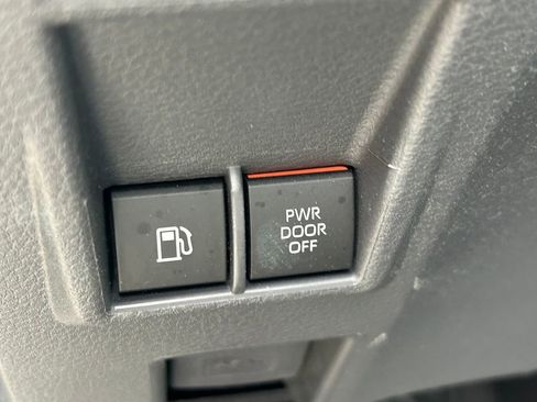 Used 2024 Toyota Sienna Limited AWD/4WD image 30