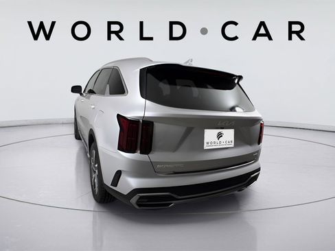 Certified 2023 Kia Sorento SX Prestige image 6