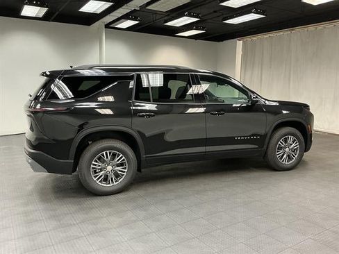 New 2026 Chevrolet Traverse LT w/ LPO, Floor Liner Package FWD image 6