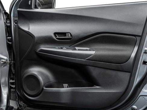 Used 2024 Nissan Kicks S image 20