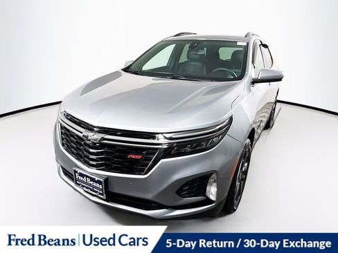 Used 2023 Chevrolet Equinox RS image 3