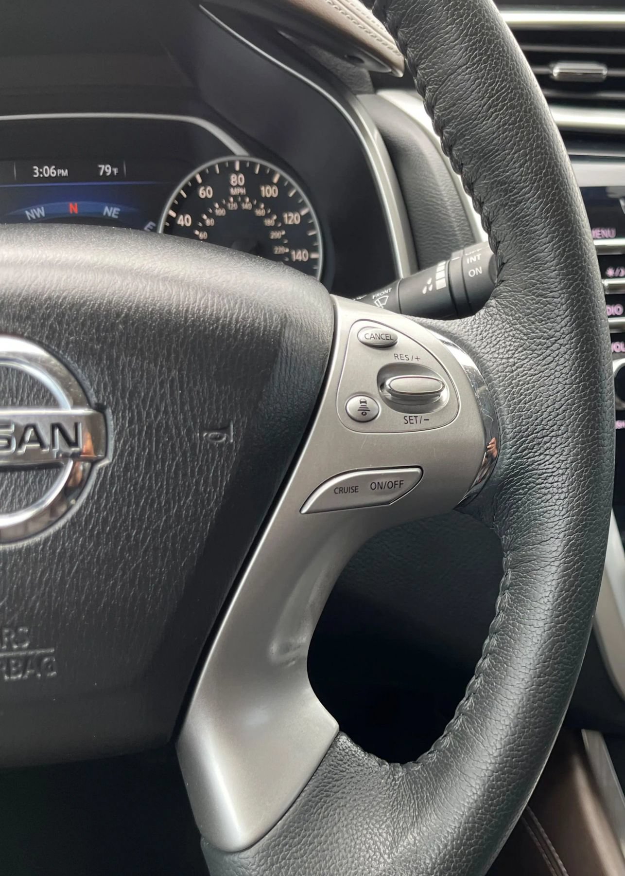 Used 2015 Nissan Murano Platinum w/ Platinum Technology Package AWD/4WD image 29