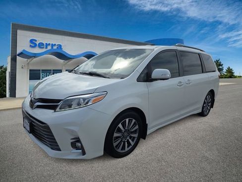 Used 2020 Toyota Sienna Limited Premium FWD image 1