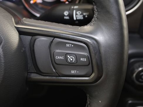 Used 2018 Jeep Wrangler Unlimited Sport S AWD/4WD image 35