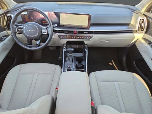 Used 2025 Kia Sorento S w/ Panoramic Sunroof Package image 16