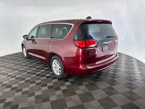 Used 2023 Chrysler Voyager LX FWD image 7