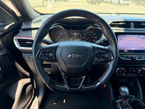 Used 2023 Chevrolet TrailBlazer RS w/ Convenience Package FWD image 17