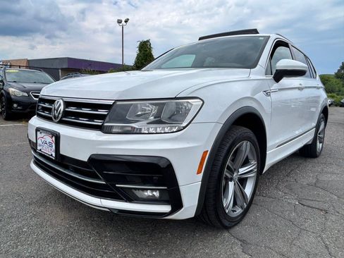 Used 2019 Volkswagen Tiguan SEL R-Line AWD/4WD image 1