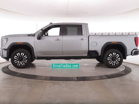 Used 2024 GMC Sierra 2500 Denali Ultimate AWD/4WD image 9