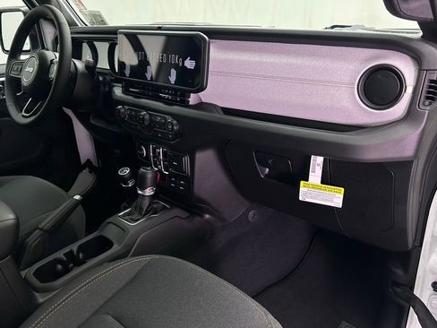 New 2025 Jeep Gladiator Sport image 22